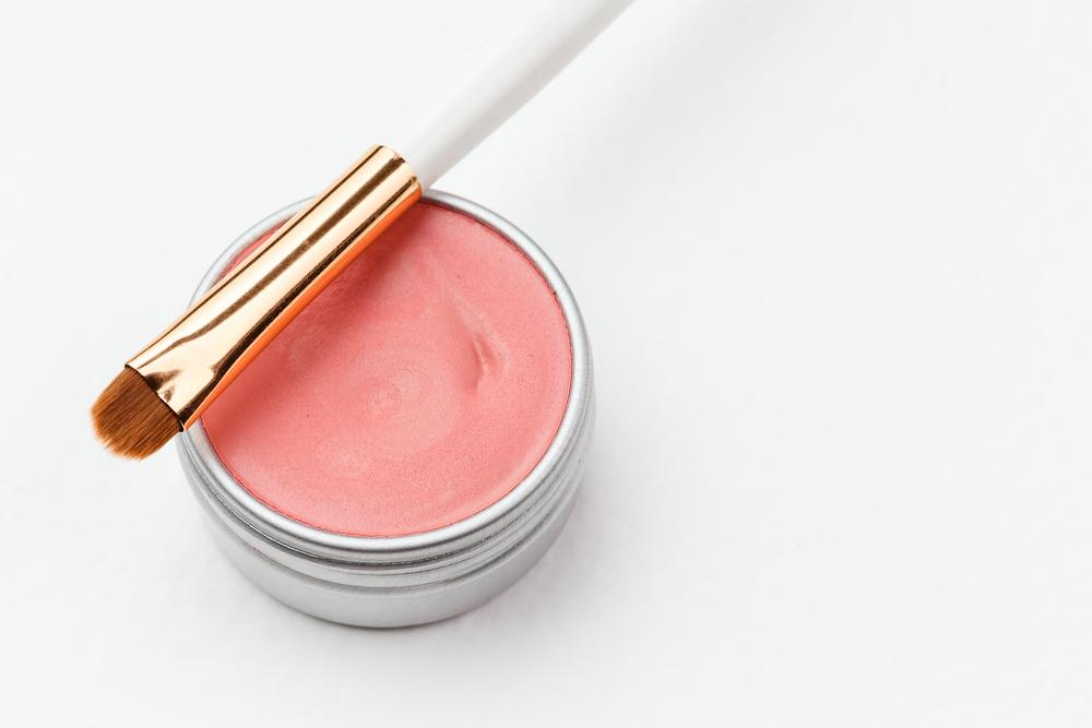 cream blush is recommended by Indiana Wardrobe Stylist image shows makeup and brush