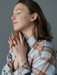 Work with Beth Divine to maximize your wardrobe with Color Analysis Indianapolis services image shows woman wearing plaid shirt